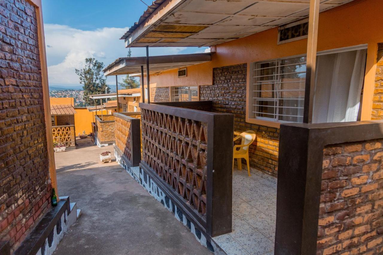 Auberge La Caverne Kigali Exterior photo